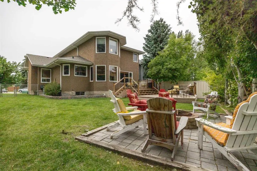 19 Mckenzie Lake Manor SE