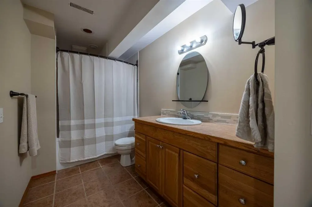 19 Mckenzie Lake Manor SE