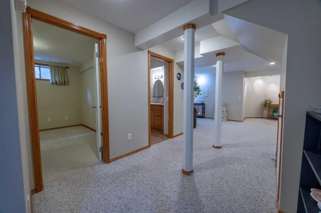 19 Mckenzie Lake Manor SE