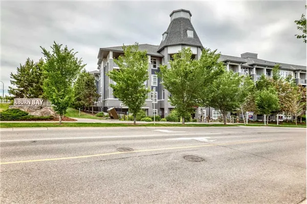 25 Auburn Meadows Avenue SE