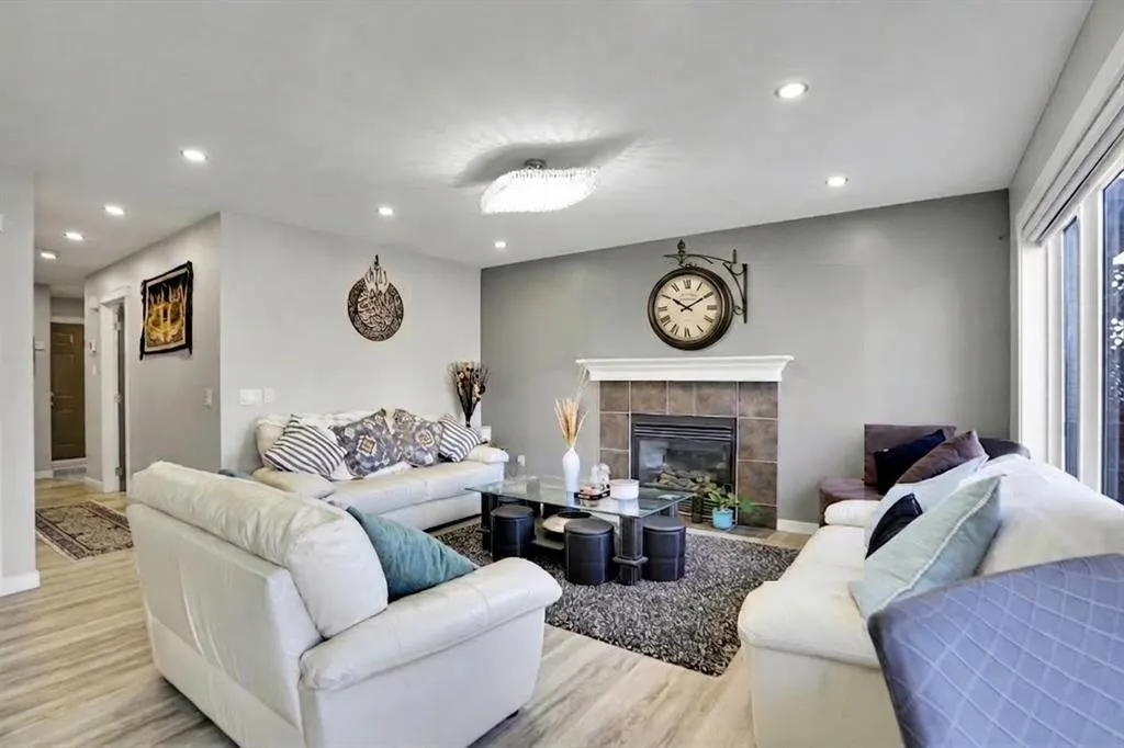 91 Copperstone Gate SE