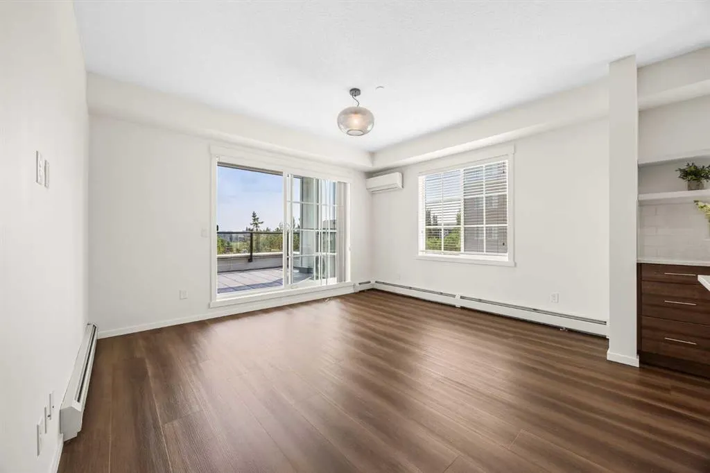 215 Legacy Boulevard SE #4220