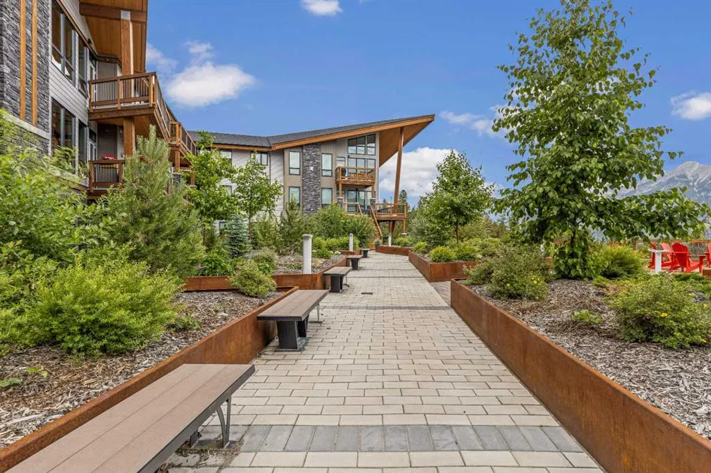 106 Stewart Creek Rise #117