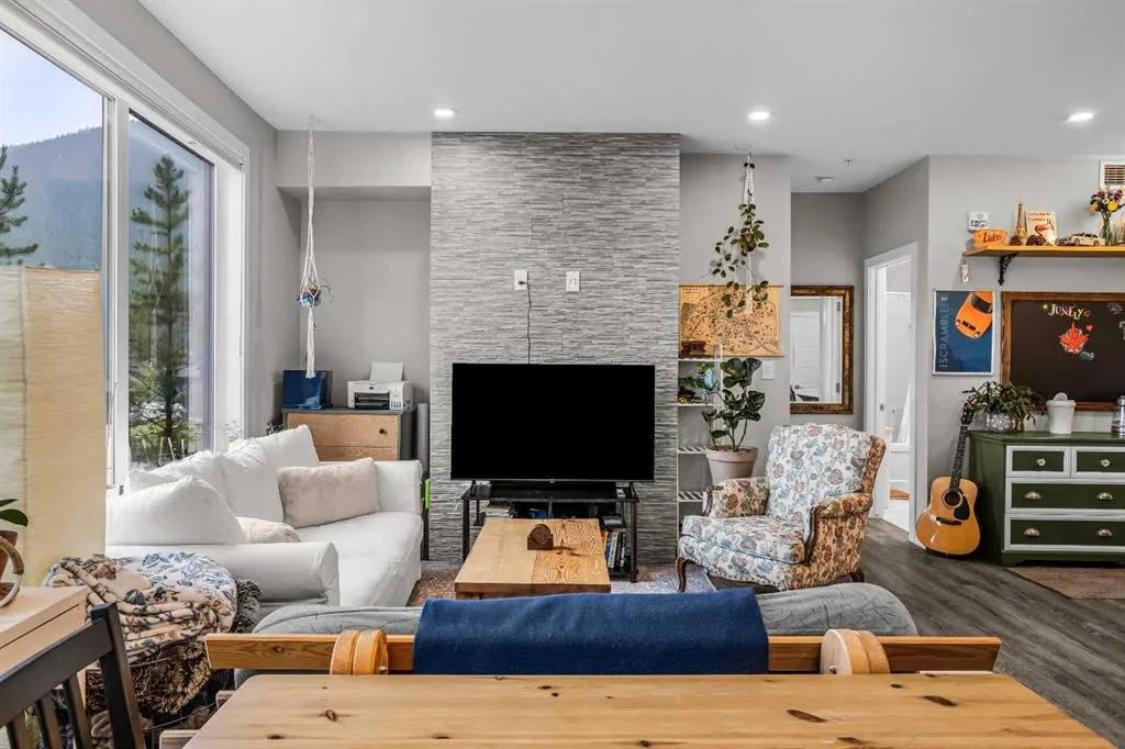 106 Stewart Creek Rise #117