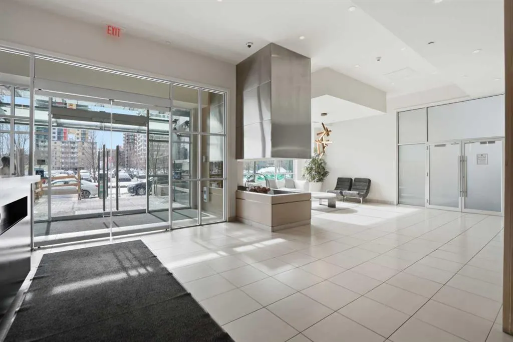 530 12 Avenue SW #706
