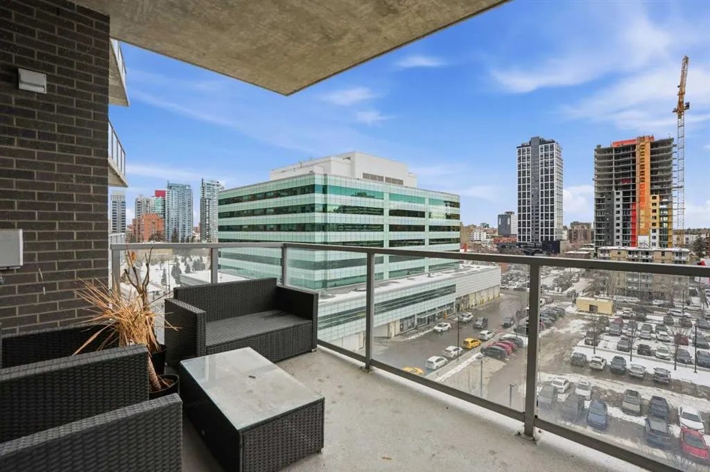 530 12 Avenue SW #706