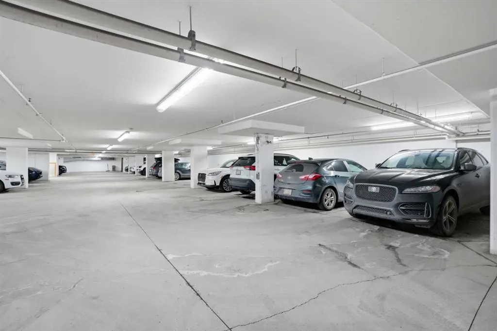 530 12 Avenue SW #706