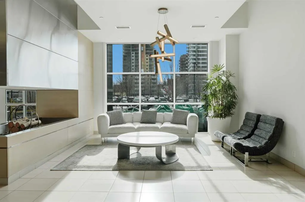 530 12 Avenue SW #706