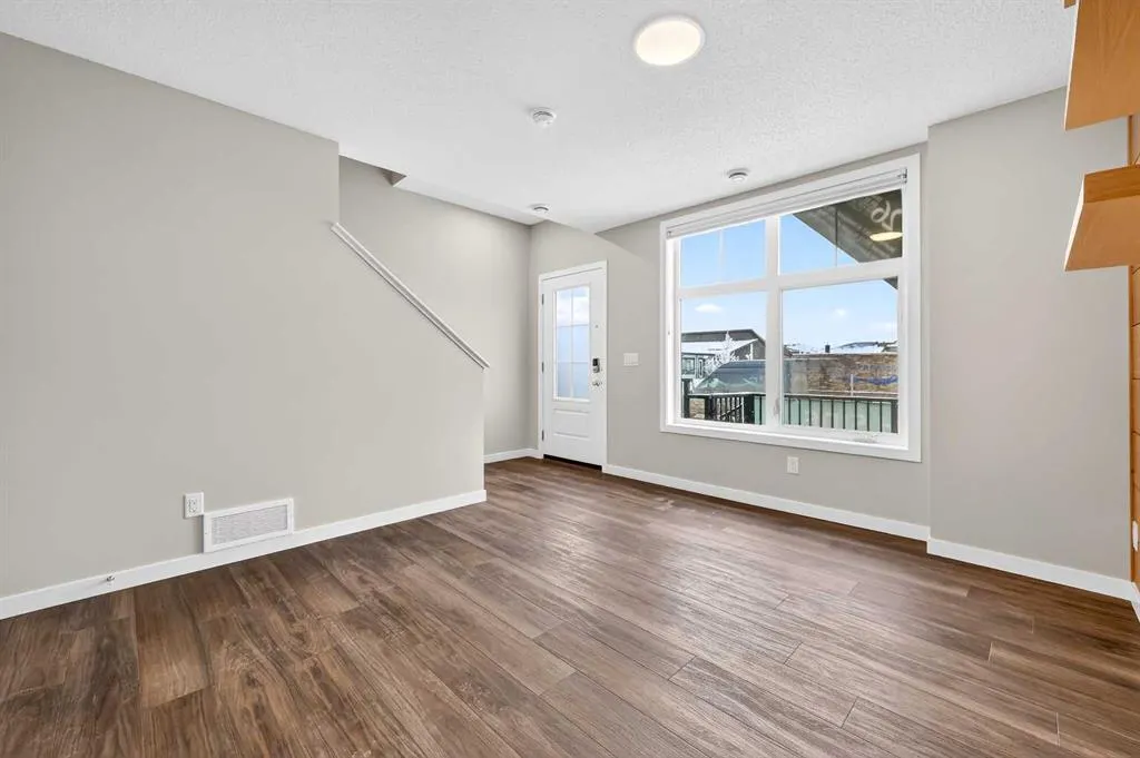 589 Mahogany Road SE