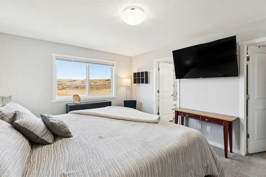 57 Crestridge Bay SW
