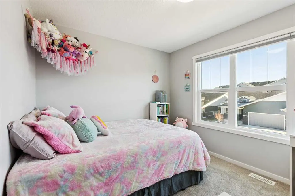 57 Crestridge Bay SW
