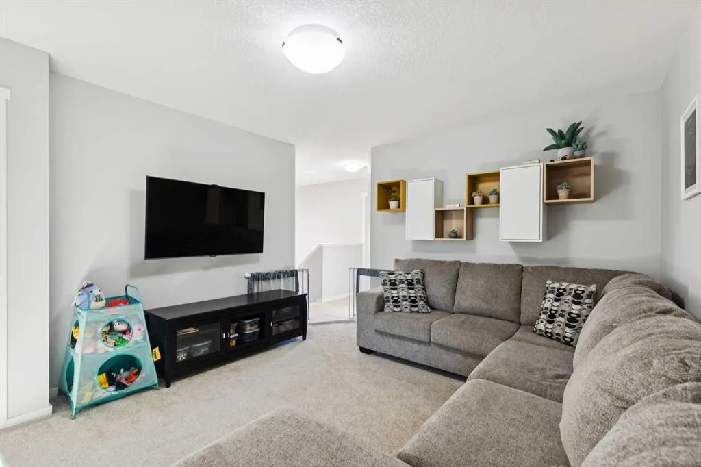 57 Crestridge Bay SW