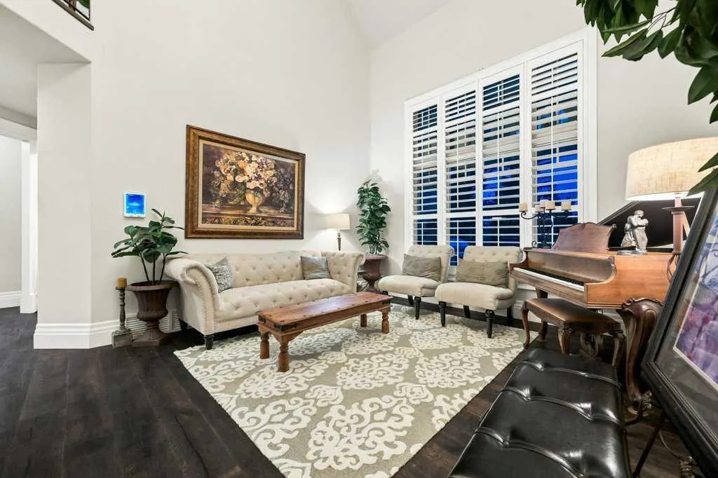 55 Bearspaw View