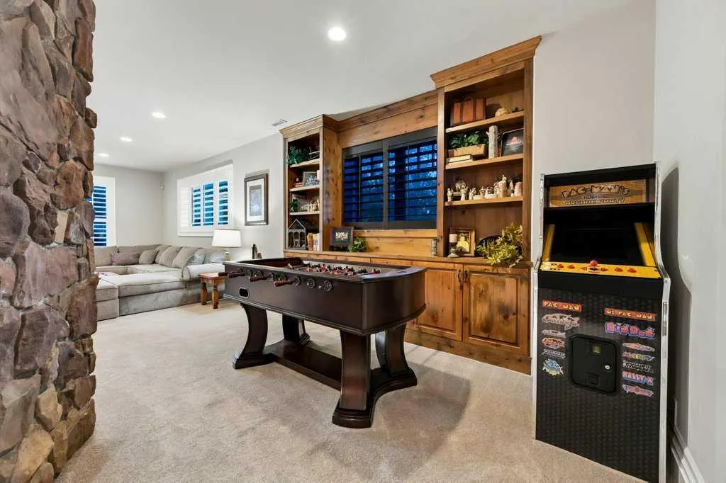 55 Bearspaw View