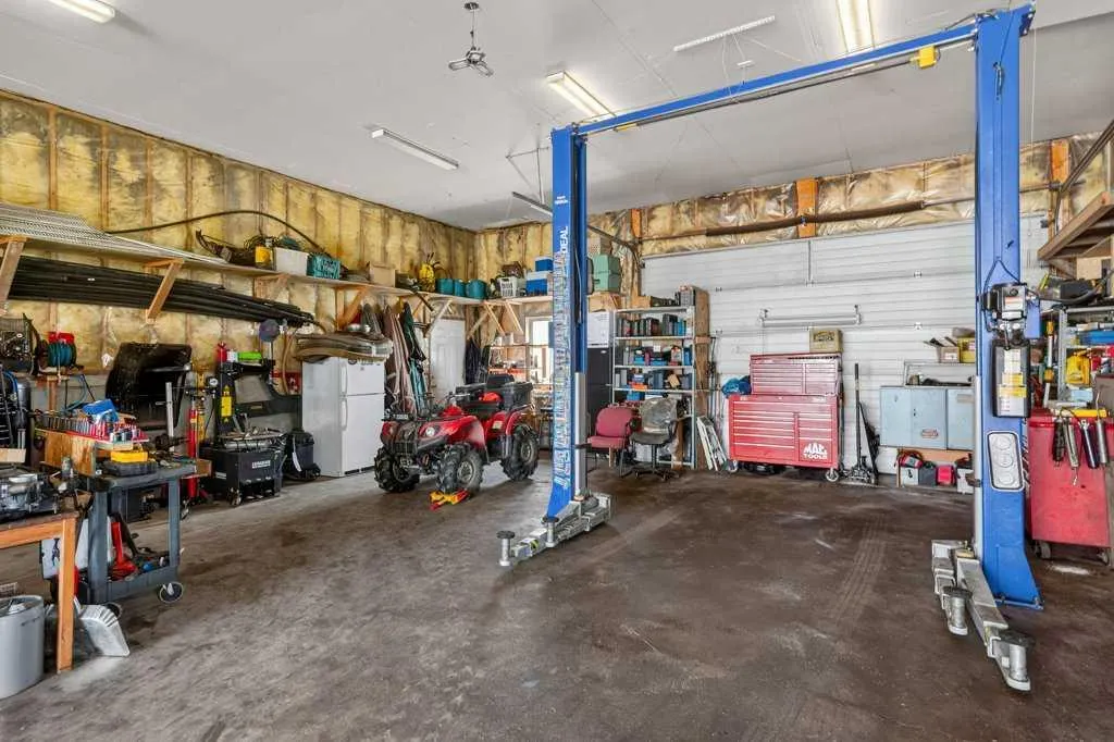 270127 Glenmore Trail