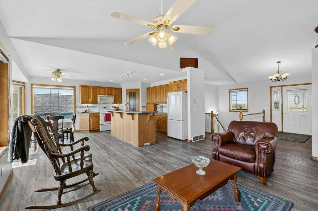270127 Glenmore Trail