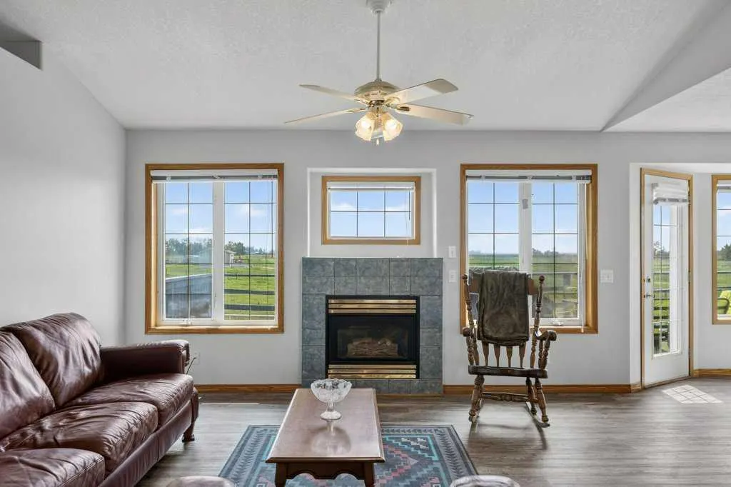270127 Glenmore Trail