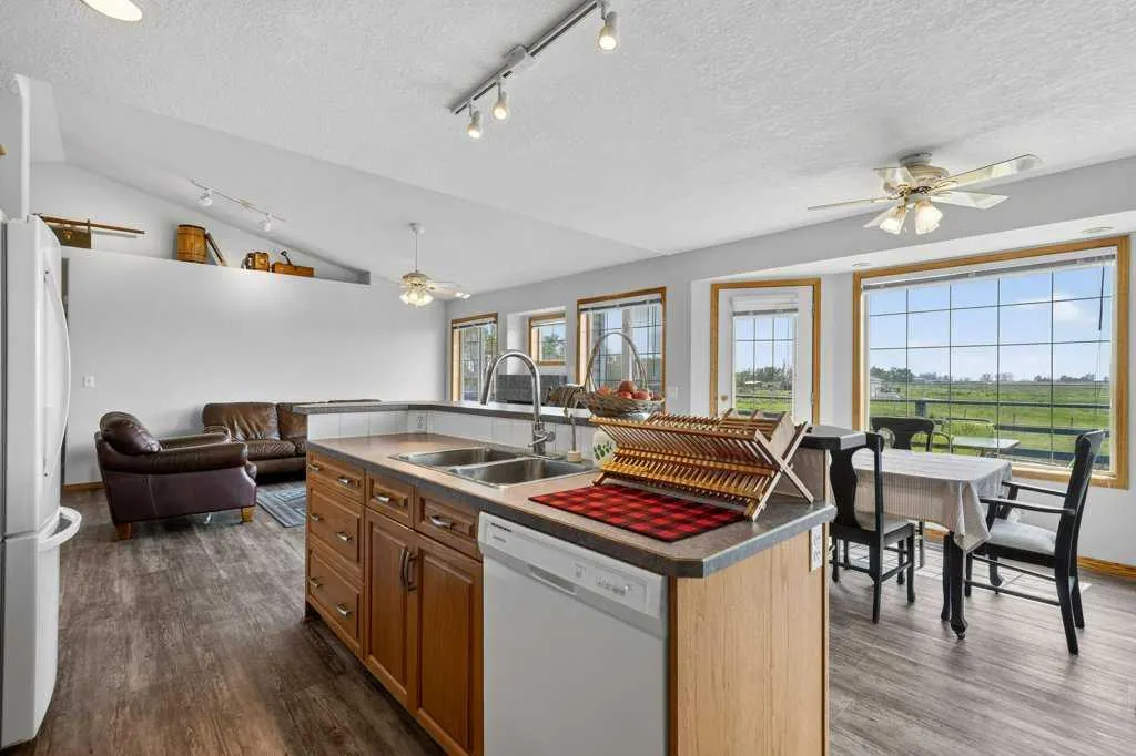 270127 Glenmore Trail
