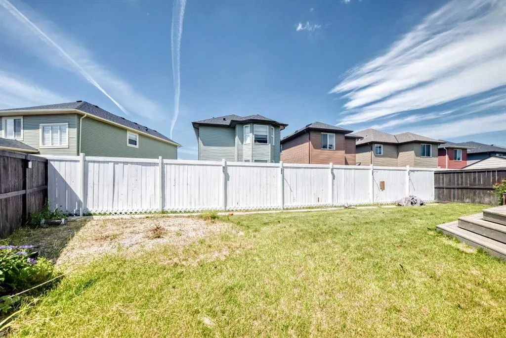 325 Evanspark Gardens NW