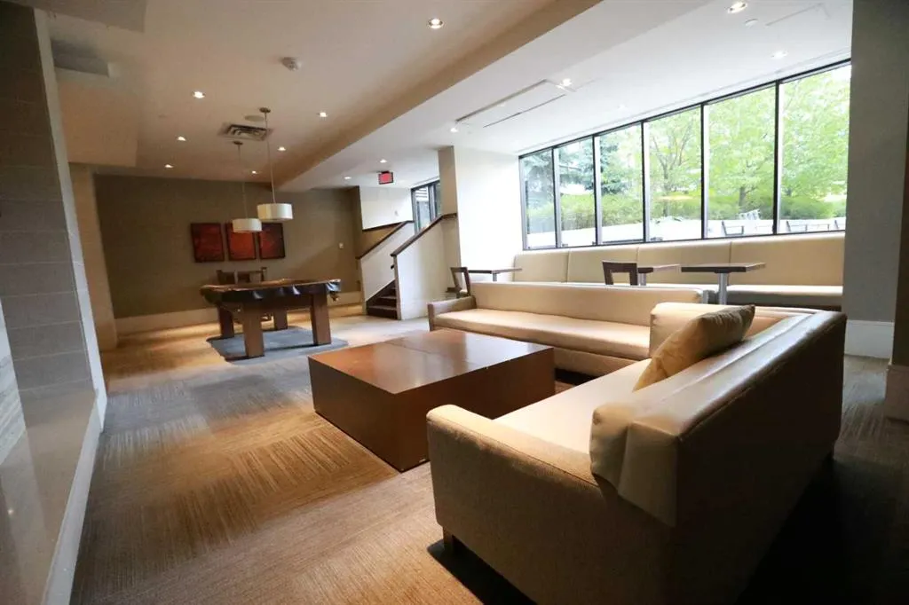 51 Waterfront Mews SW #304