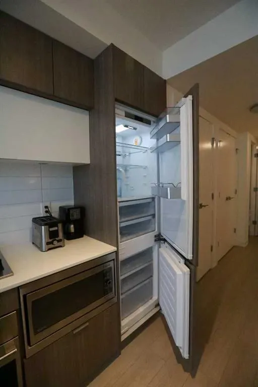 51 Waterfront Mews SW #304