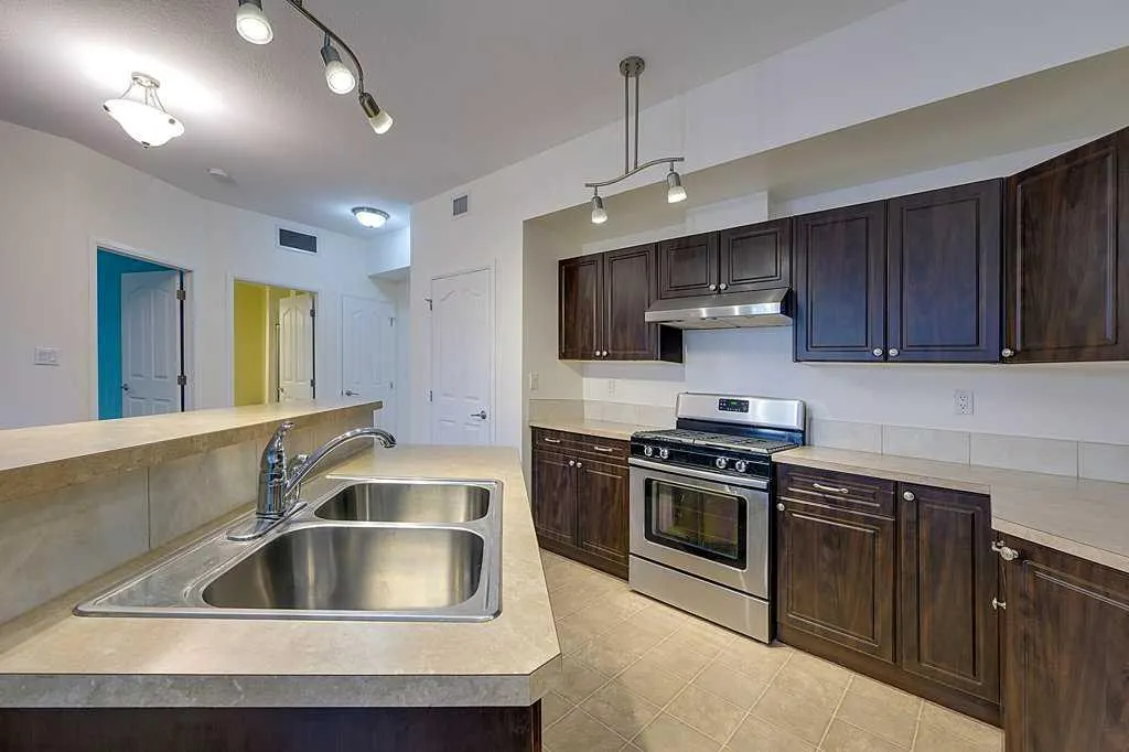 5040 53 Street #413