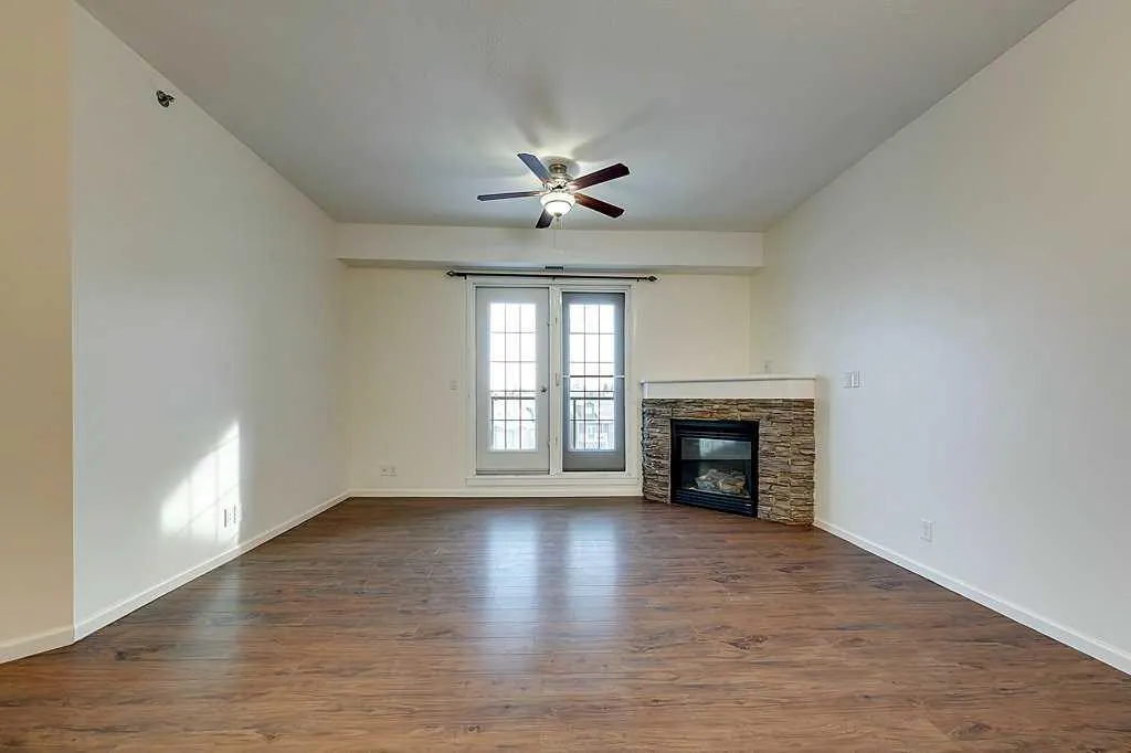 5040 53 Street #413