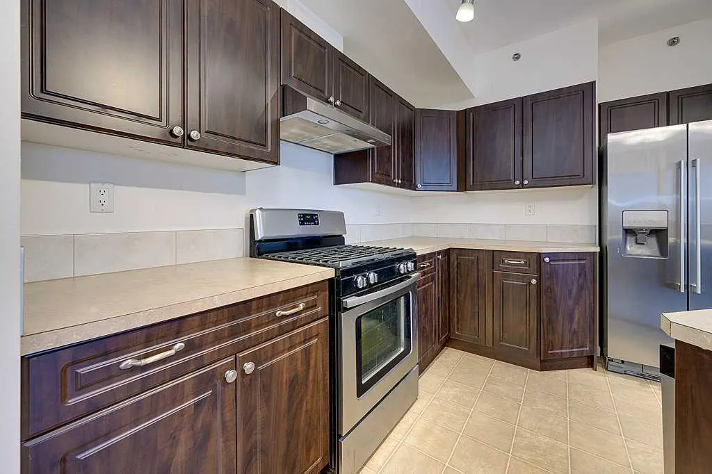 5040 53 Street #413