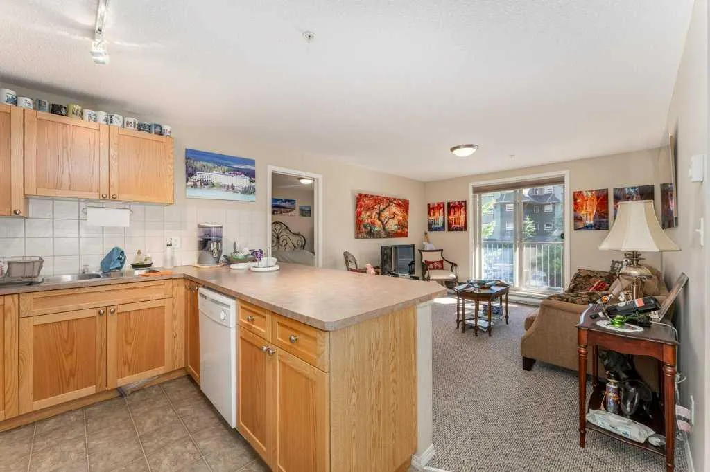 186 Kananaskis Way #216