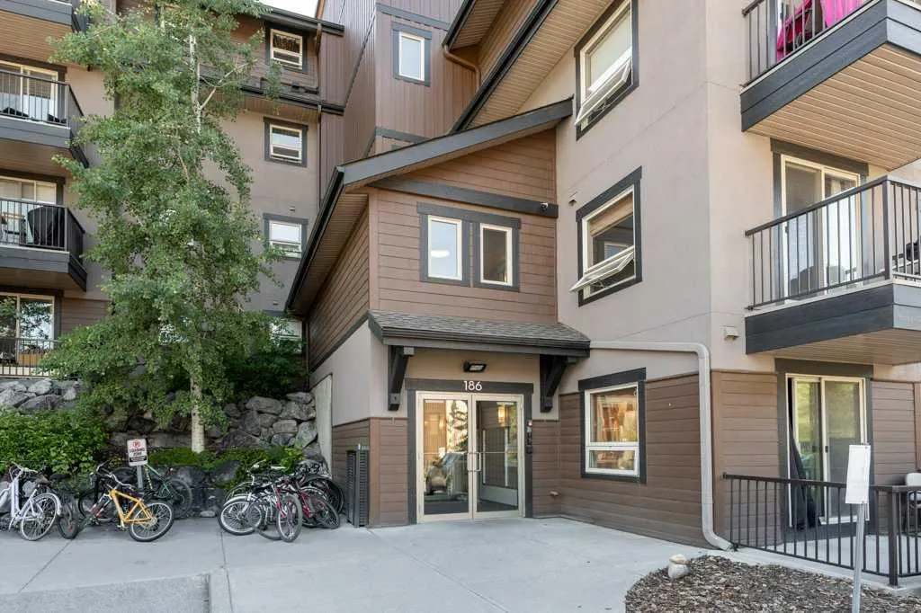 186 Kananaskis Way #216
