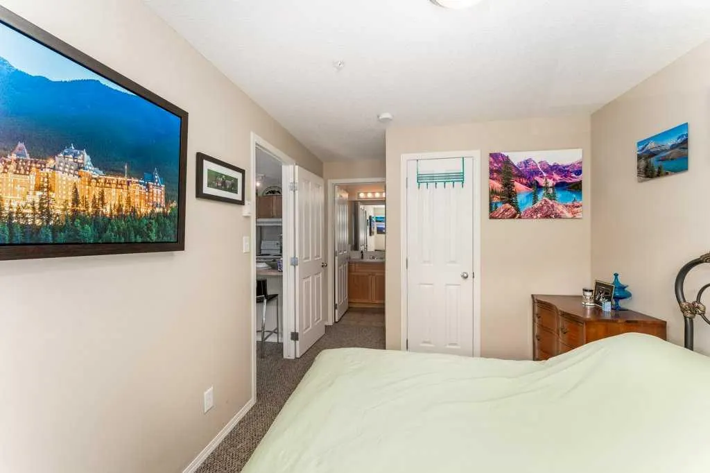 186 Kananaskis Way #216