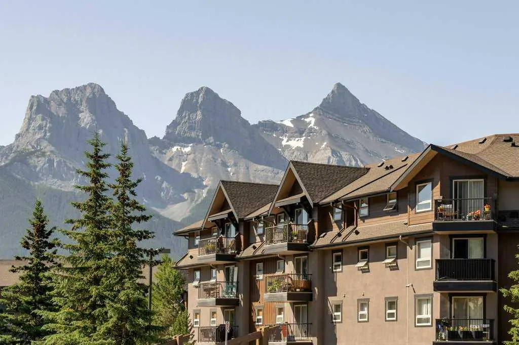 186 Kananaskis Way #216