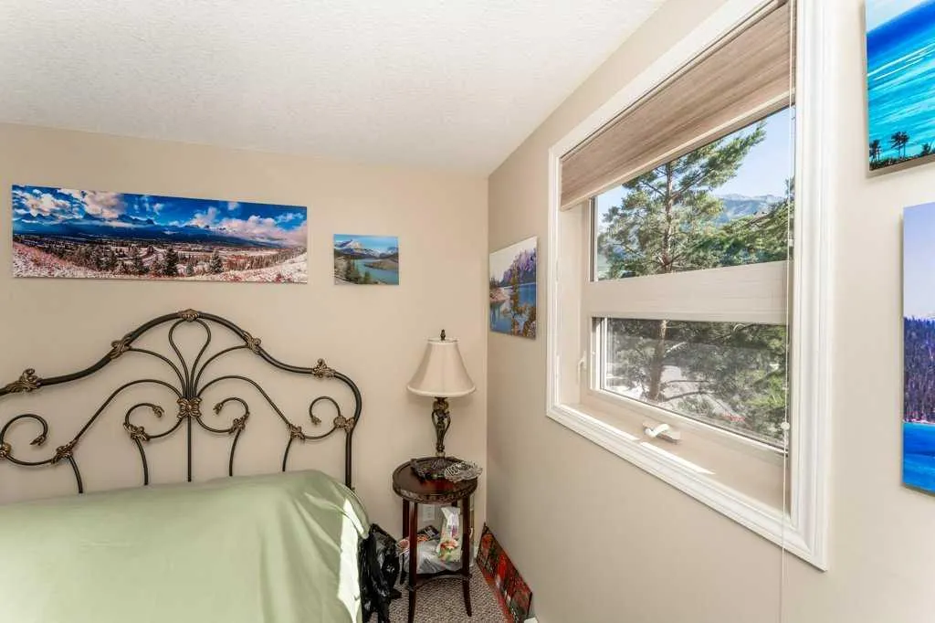 186 Kananaskis Way #216