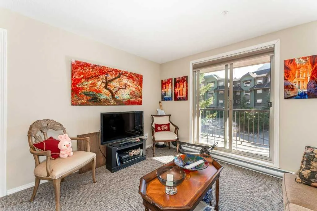 186 Kananaskis Way #216