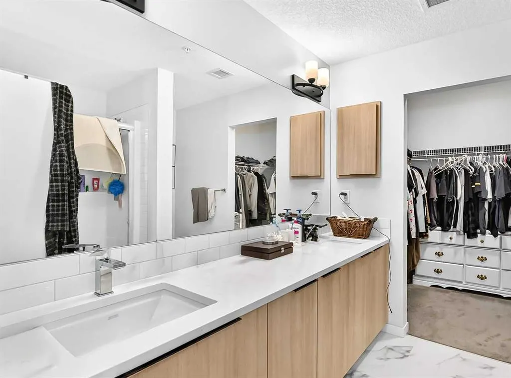 220 Seton Grove SE #3208