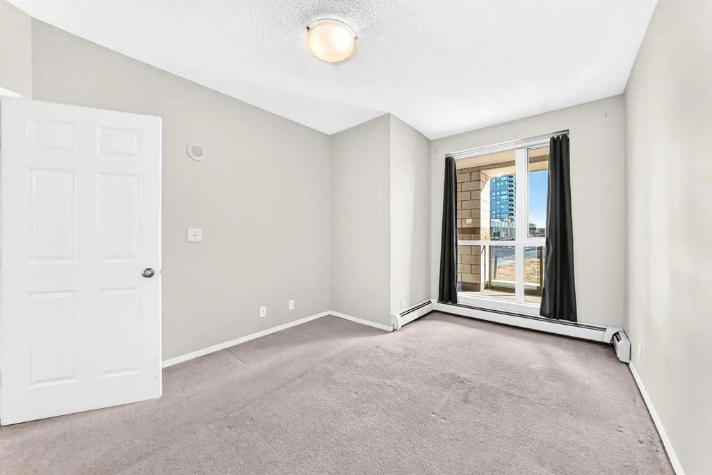 325 3 Street SE #206