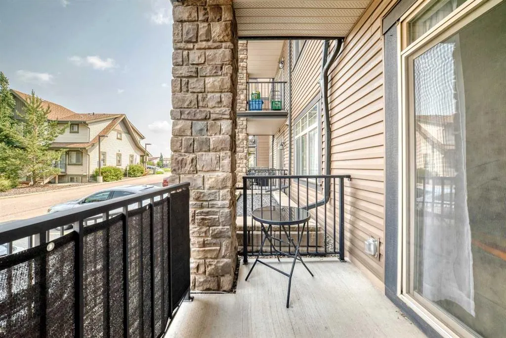 117 Copperpond Common SE #101