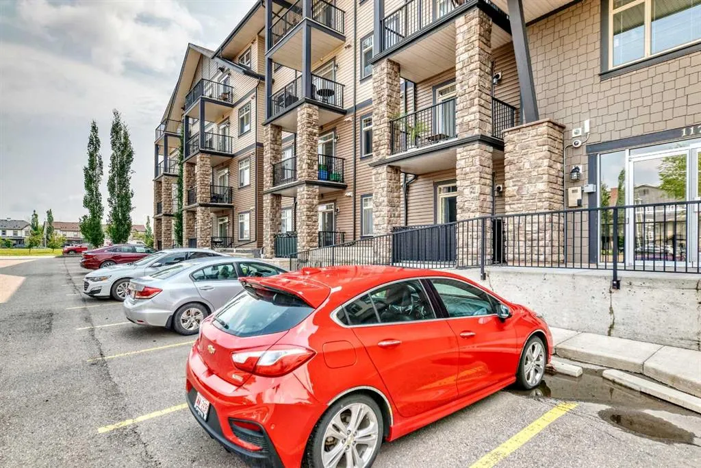 117 Copperpond Common SE #101