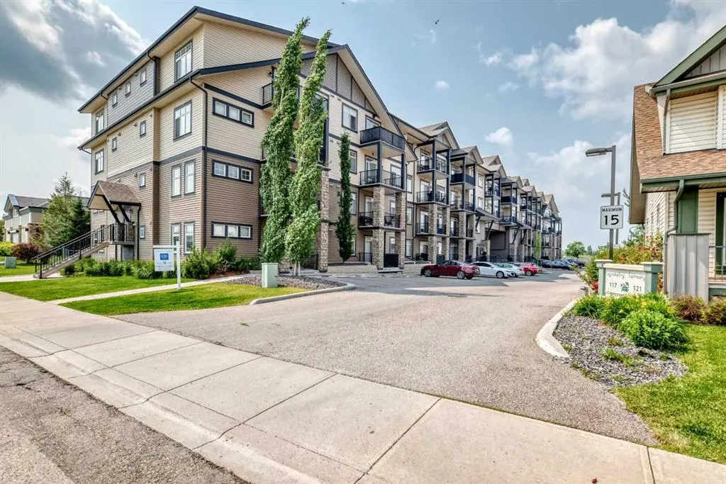 117 Copperpond Common SE #101