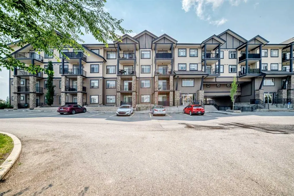 117 Copperpond Common SE #101