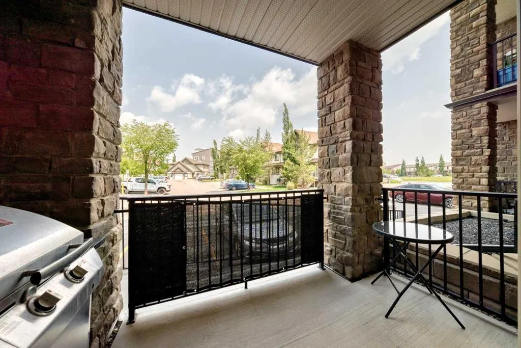 117 Copperpond Common SE #101