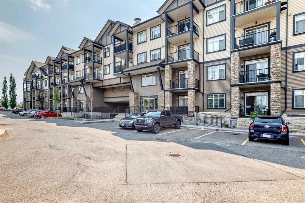 117 Copperpond Common SE #101