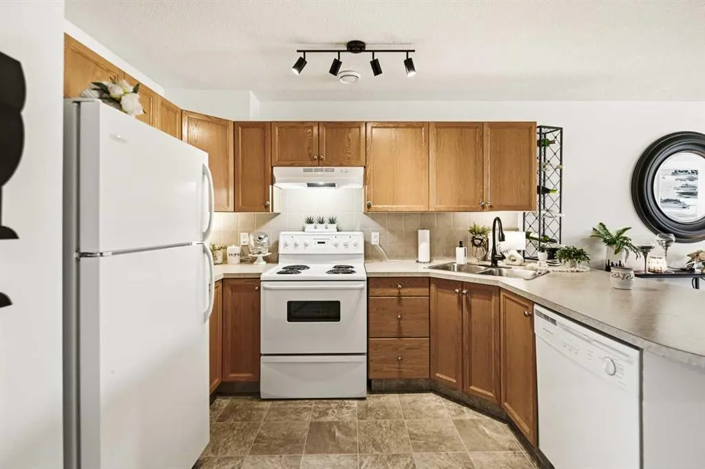 5220 50A Avenue #1205