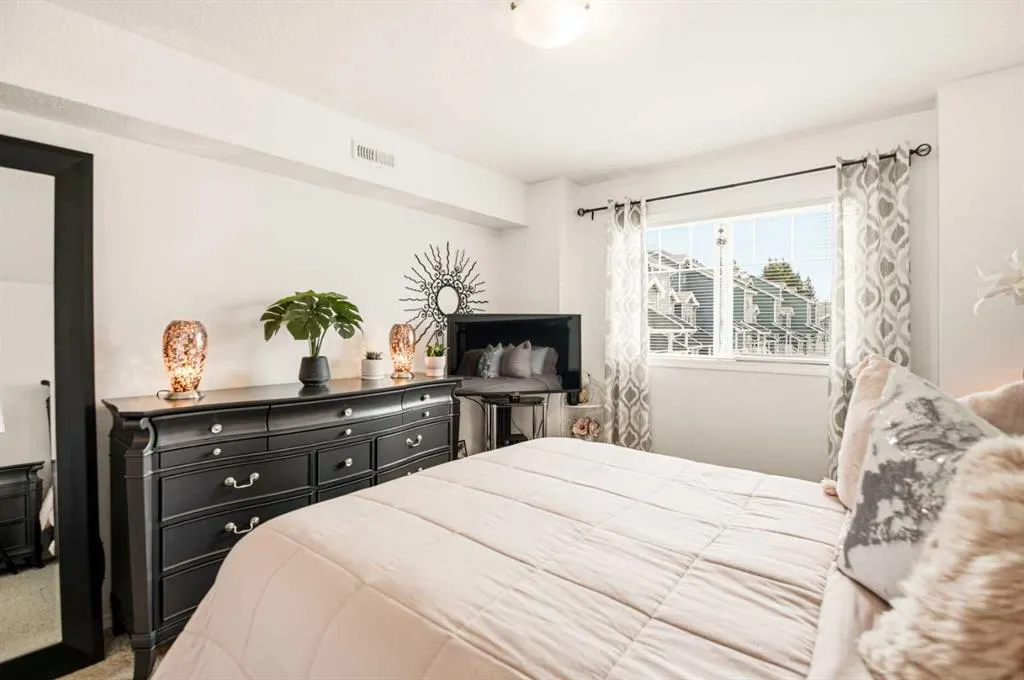 5220 50A Avenue #1205