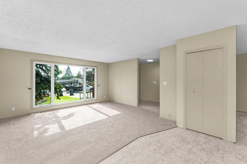 6 Woodland Close