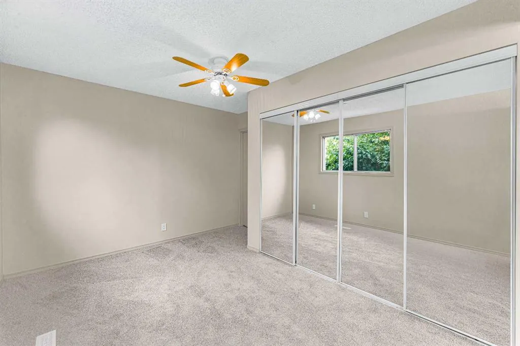 6 Woodland Close