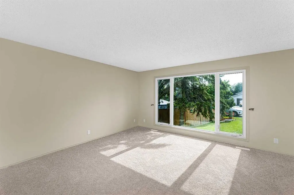 6 Woodland Close