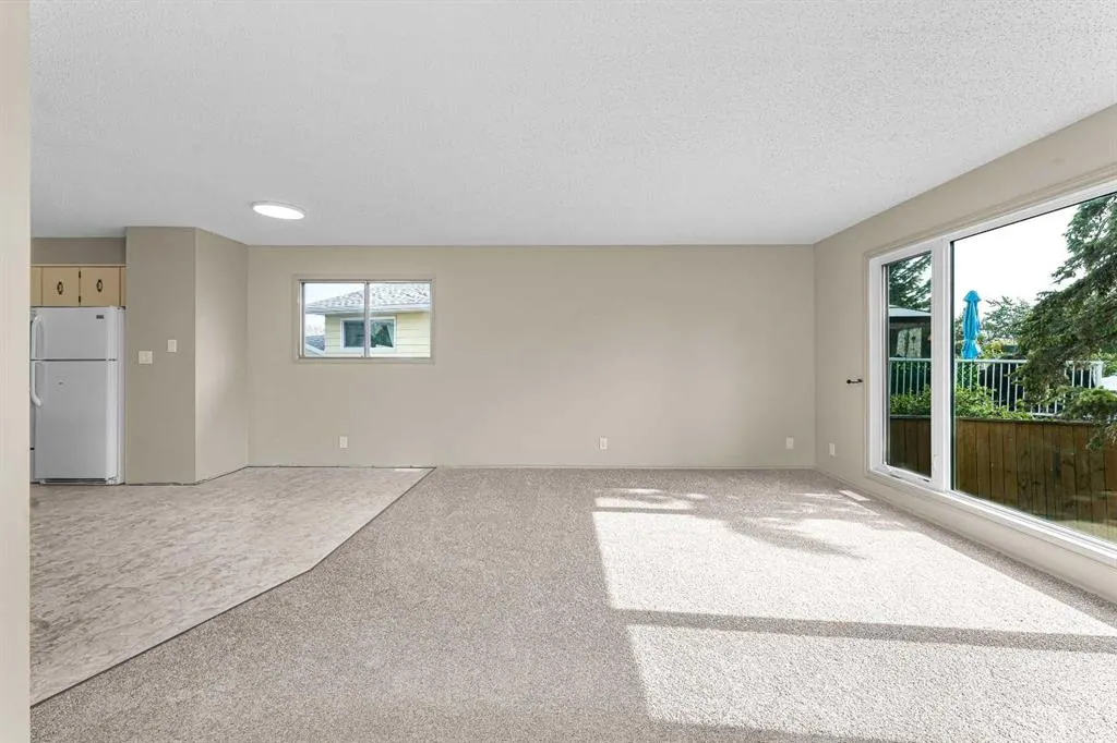 6 Woodland Close