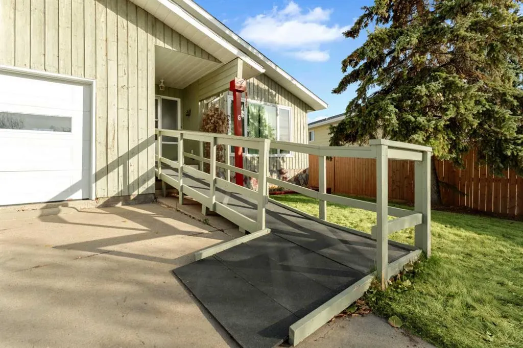 6 Woodland Close