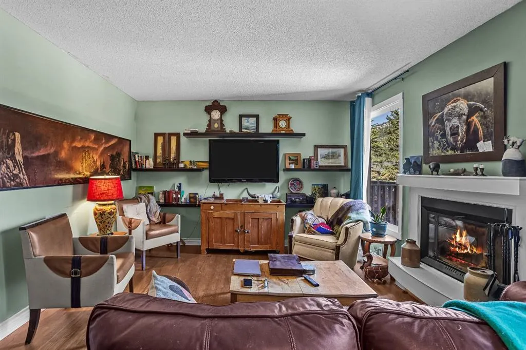 246 Kluane Drive